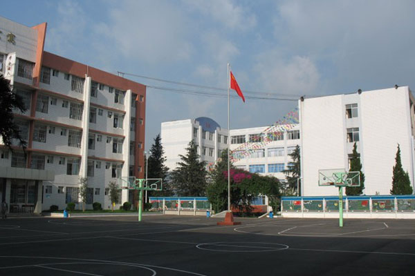 云南省贸易经济学校开设哪些招生专业