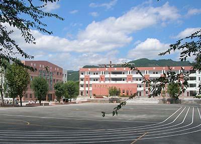 四川省古蔺县职业高级学校学费是多少
