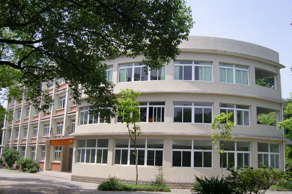 中国人民解放军总参谋部信息化部直属工厂职业技术学校