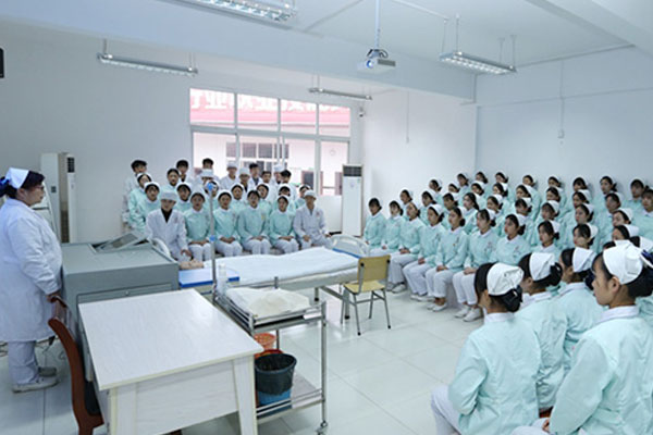 重庆卫生高级技工学校2019年招生专业有哪些？