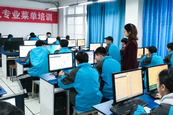 德阳安装技师学院官网计算机专业介绍